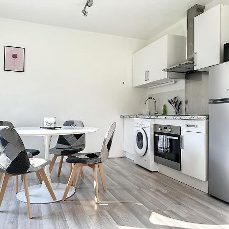 Charmant Appartement Avec Terrasse Parking Ispagnac Exteriér fotografie