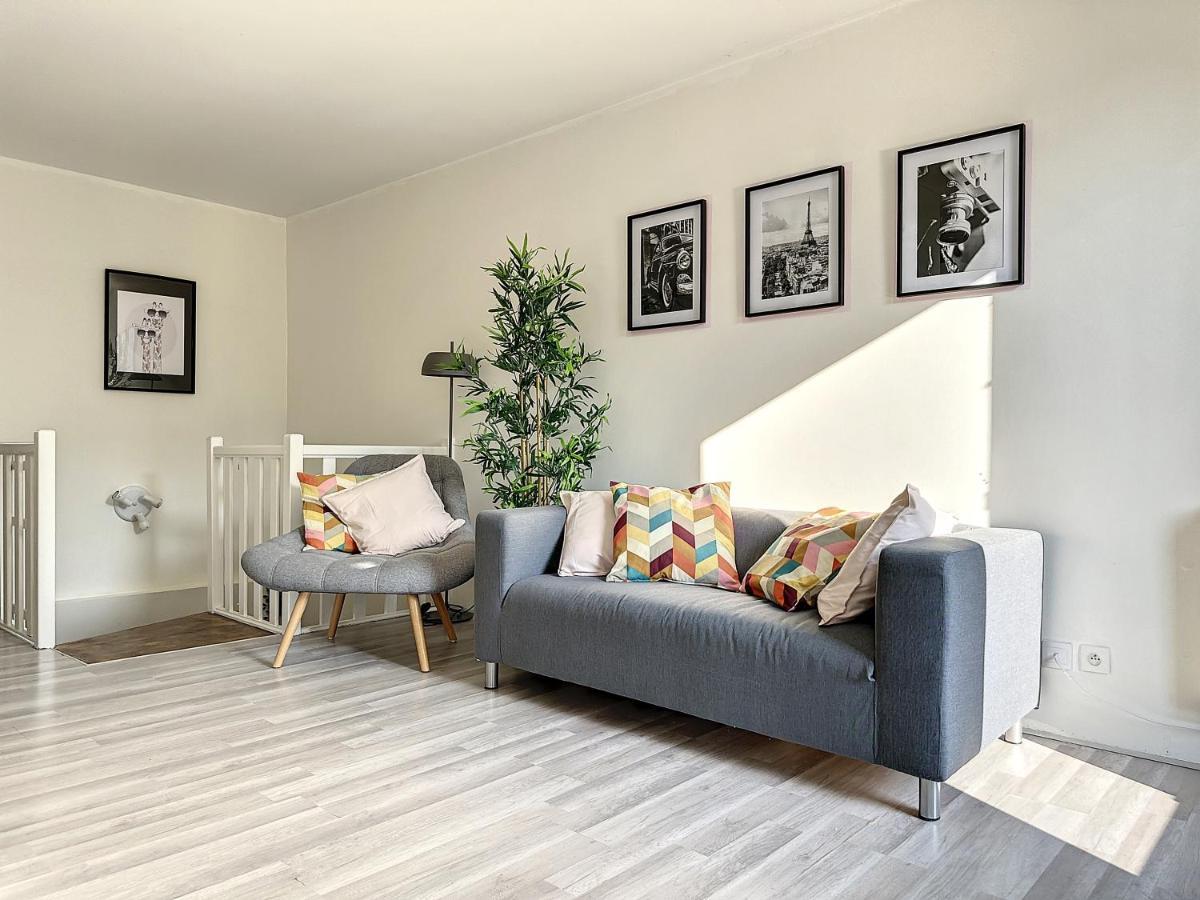 Charmant Appartement Avec Terrasse Parking Ispagnac Exteriér fotografie