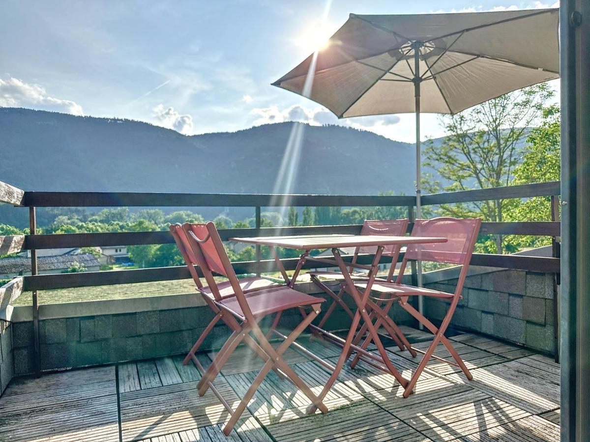 Charmant Appartement Avec Terrasse Parking Ispagnac Exteriér fotografie