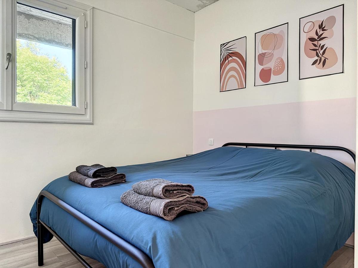 Charmant Appartement Avec Terrasse Parking Ispagnac Exteriér fotografie
